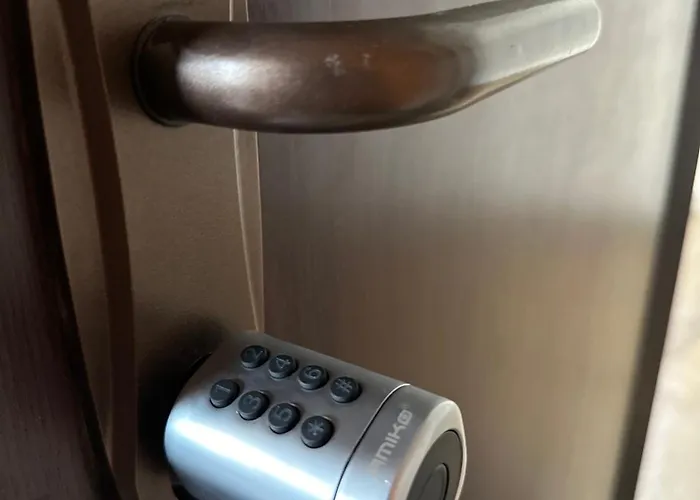 Center Parliament By Darius *